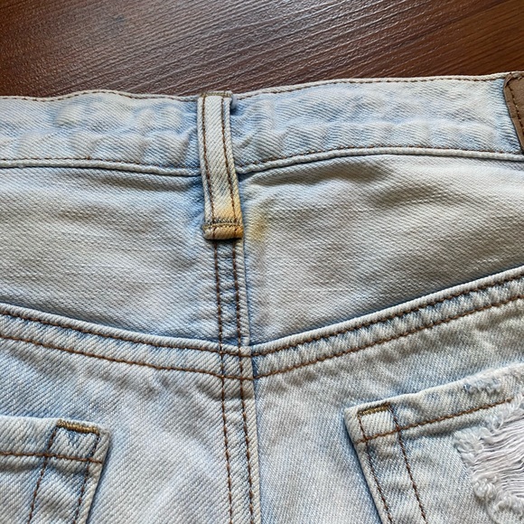 Distressed American Eagle jean shorts - Picture 3 of 11